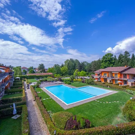 Apartment Arolo Sleeps 3 Pool Wifi *