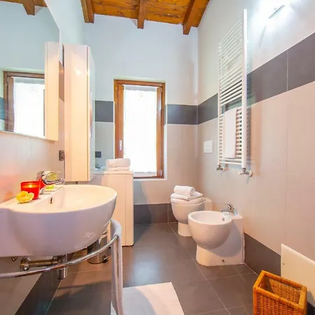 Arolo Sleeps 3 Pool Wifi * Monvalle